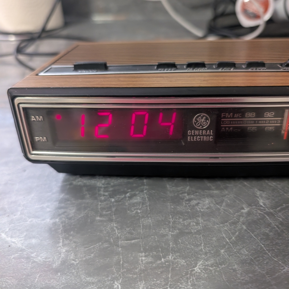 General Electric Vintage Digital Alarm Clock